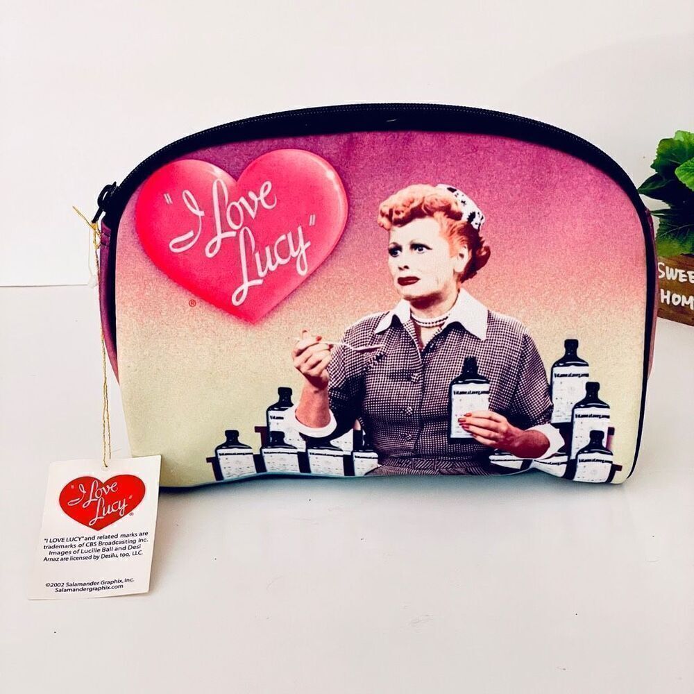 NWT Gorgeous "I Love Lucy” Vitameatavegamin large Cosmetics Makeup Cushioned Bag